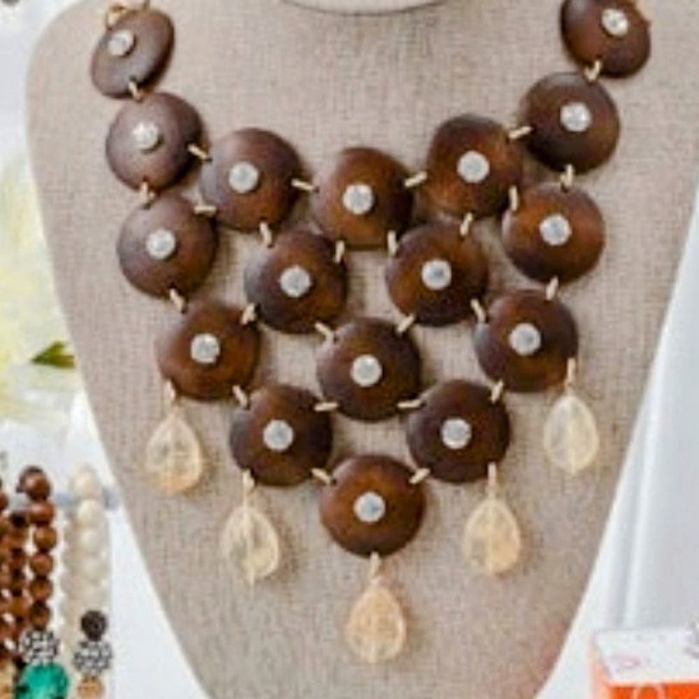 Stella & Dot Original Casablanca Necklace - RETIRED